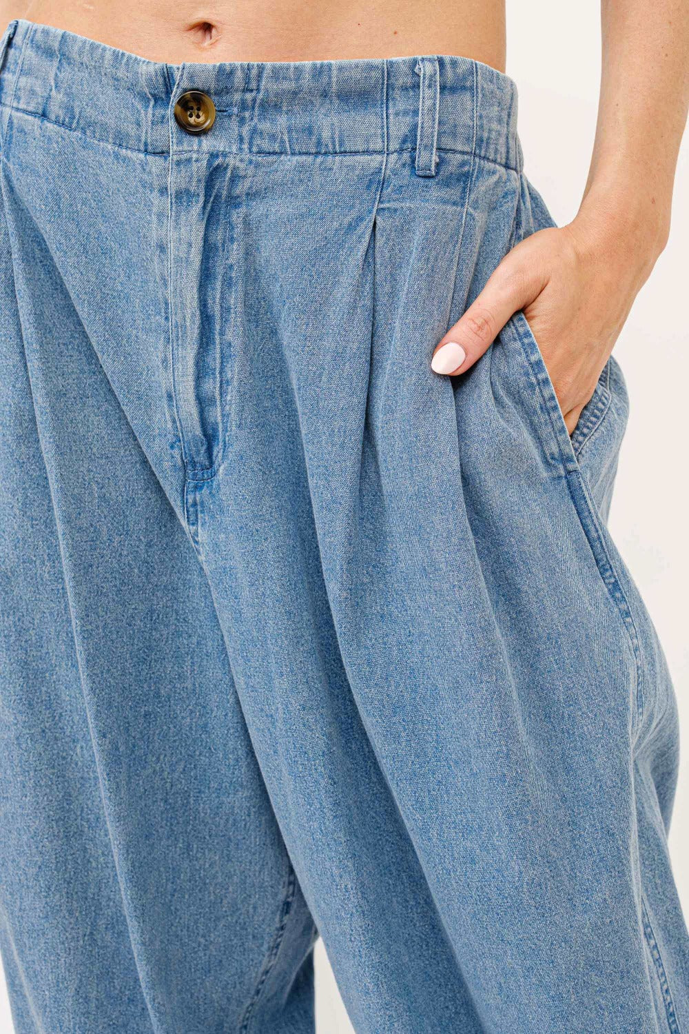 And The Why Elastic Back Pleated Jeans