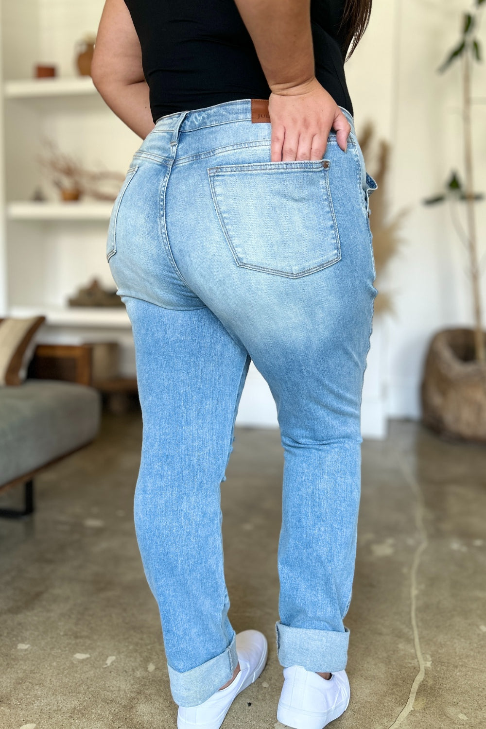 Judy Blue Full Size Womens Distressed Straight Jeans with Patch Pockets