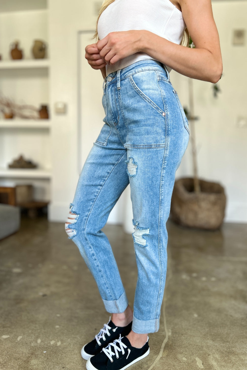 Judy Blue Full Size Womens Distressed Straight Jeans with Patch Pockets