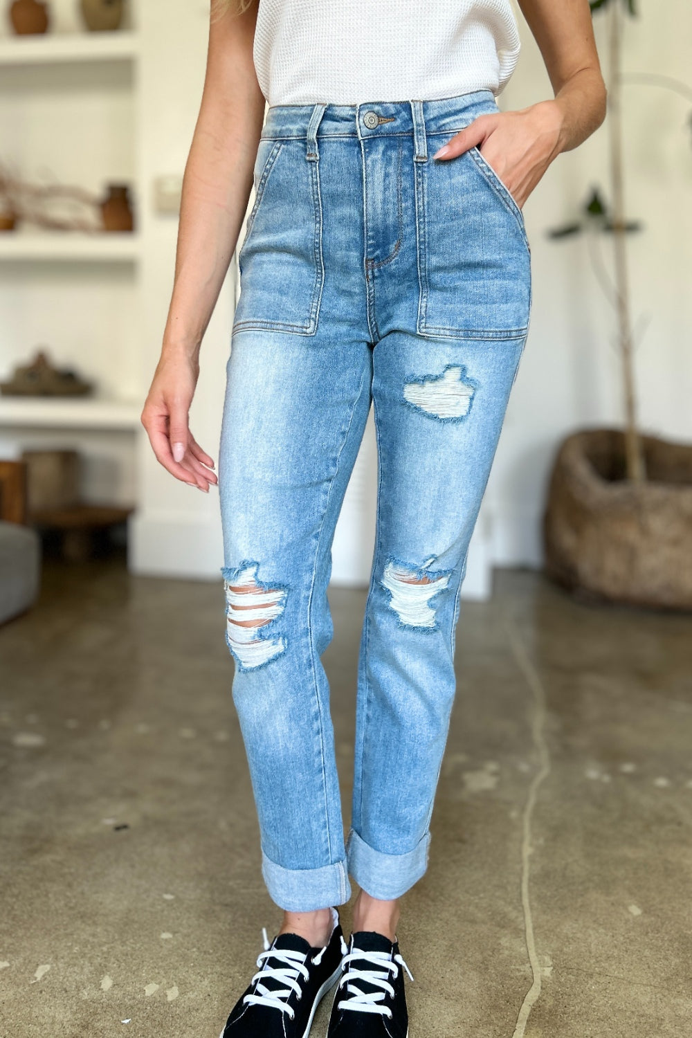 Judy Blue Full Size Womens Distressed Straight Jeans with Patch Pockets