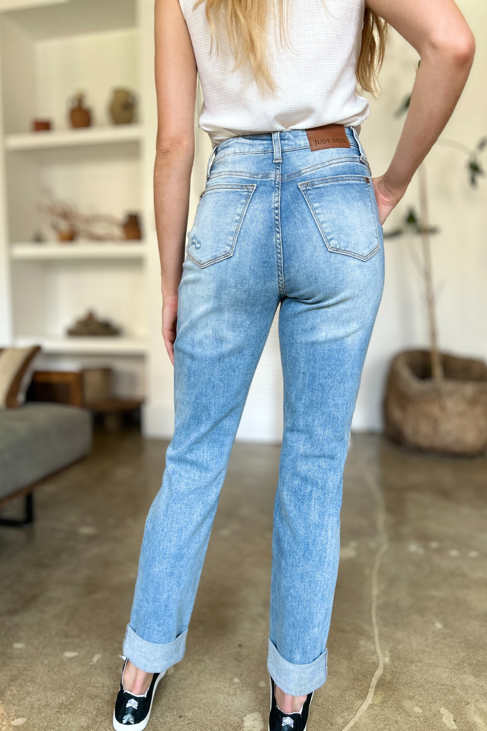 Judy Blue Full Size Womens Distressed Straight Jeans with Patch Pockets