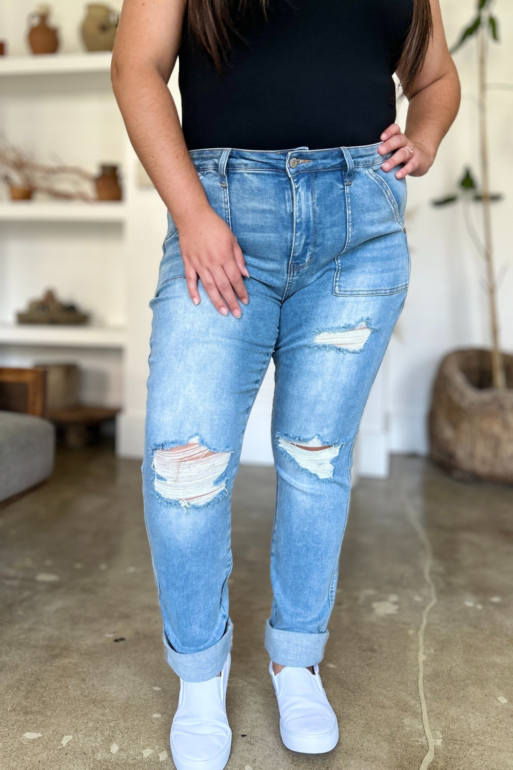 Judy Blue Full Size Womens Distressed Straight Jeans with Patch Pockets