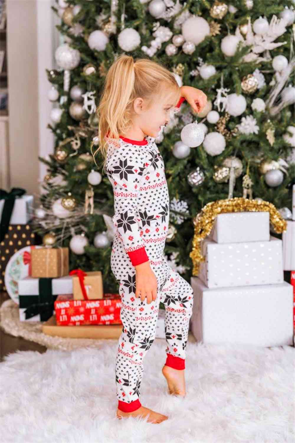 Kids Snowflake Pattern Top and Pants Set