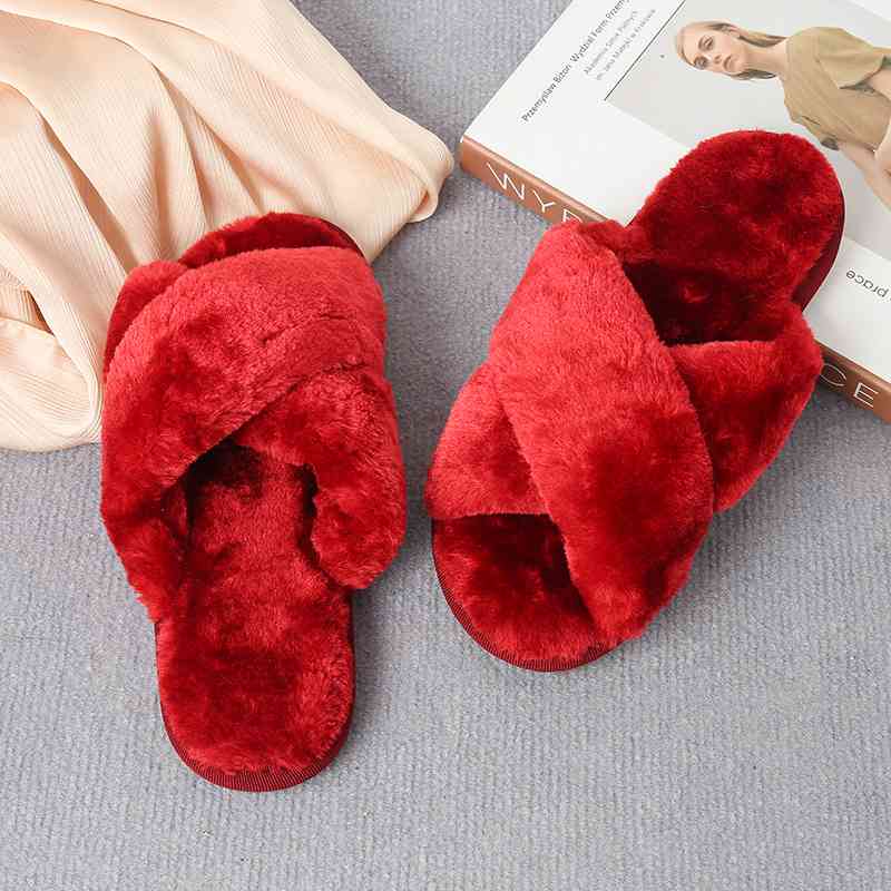 Faux Fur Crisscross Strap Slippers